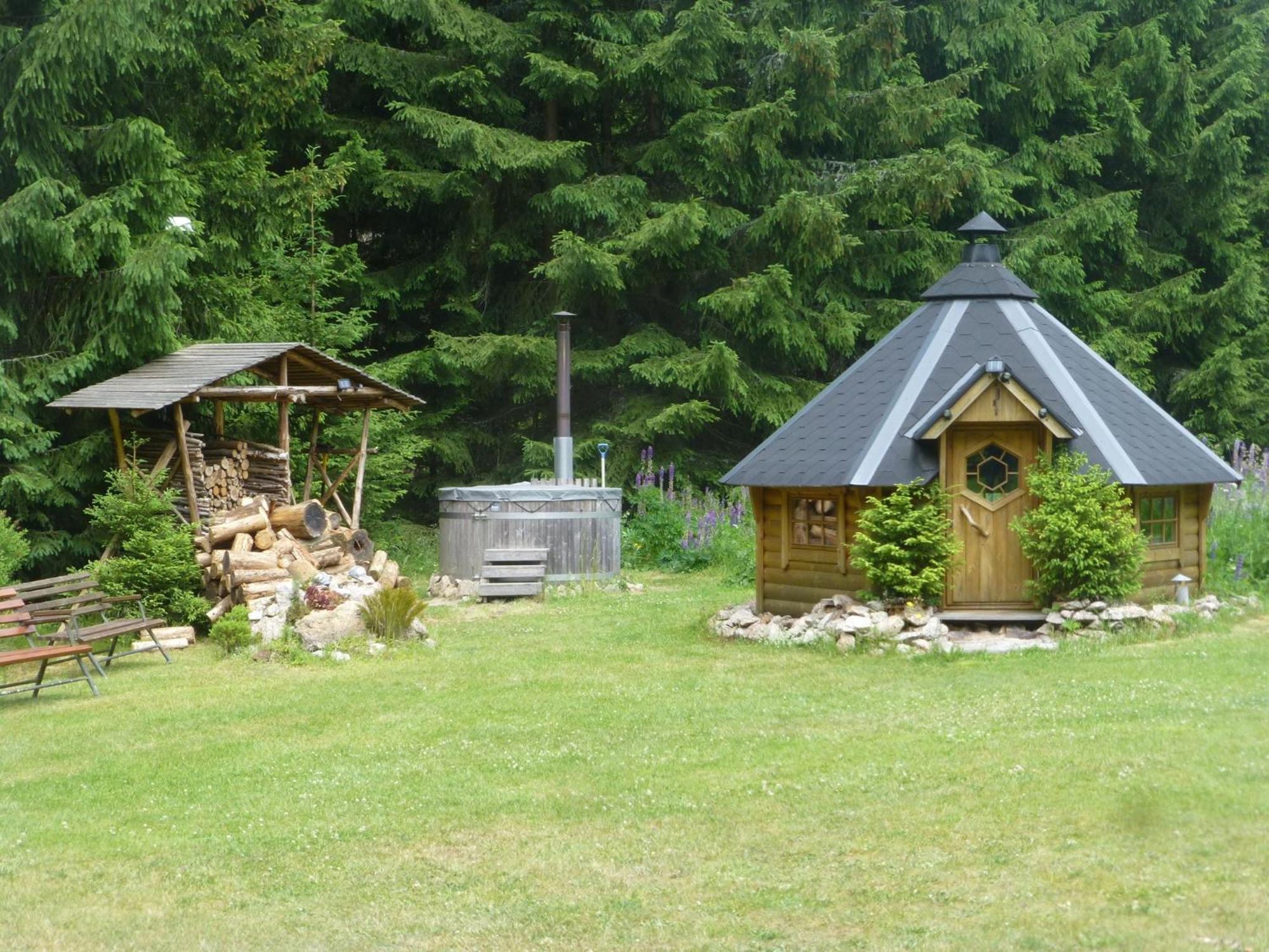 Holiday Home With Shared Pool In J Gersgr N Bad Reiboldsgrün Esterno foto